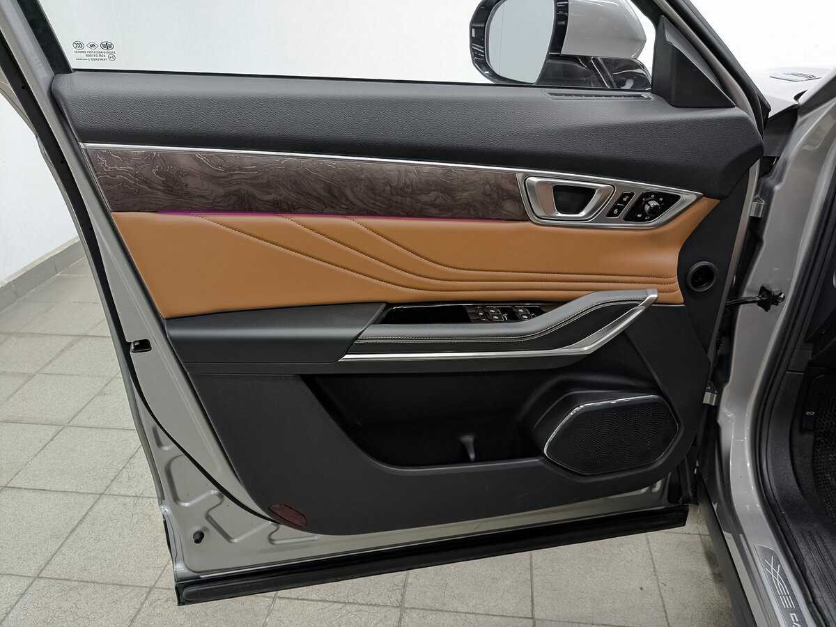 FAW Bestune T99 с пробегом — 2023 год. Фото: #18