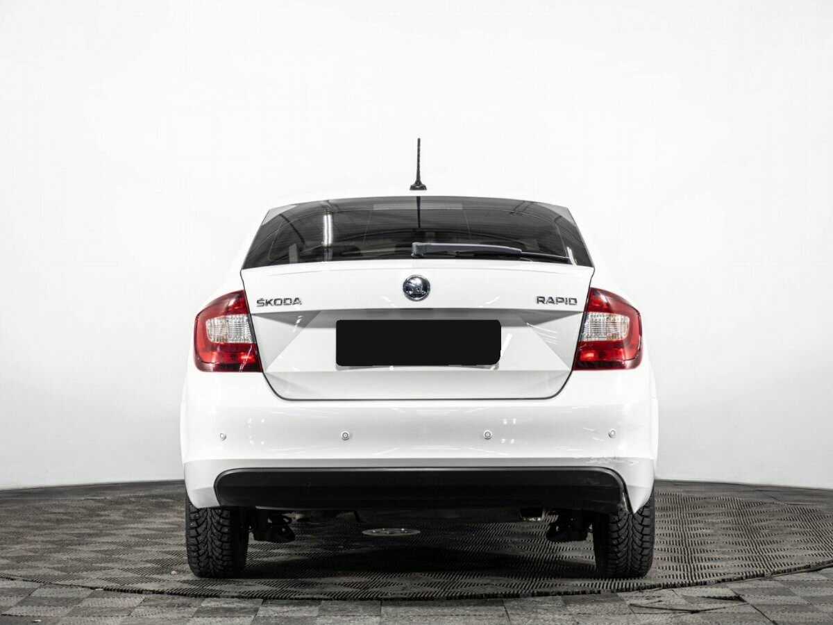Skoda Rapid с пробегом — 2019 год. Фото: #4