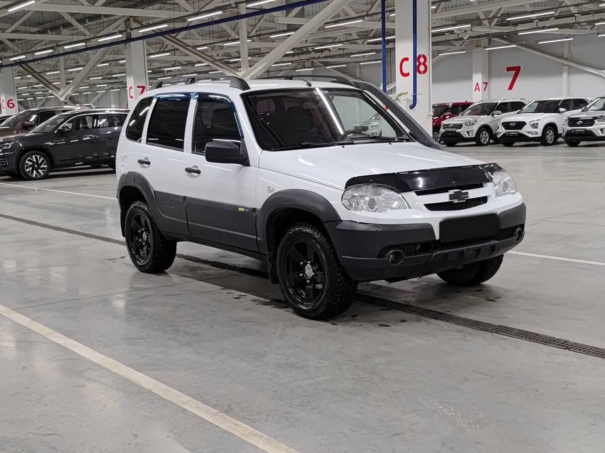 Chevrolet Niva с пробегом — 2017 год. Фото: #2