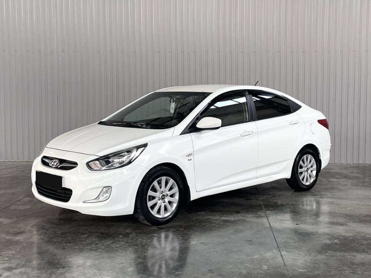Hyundai Solaris с пробегом — 2013 год. Посмотреть фото