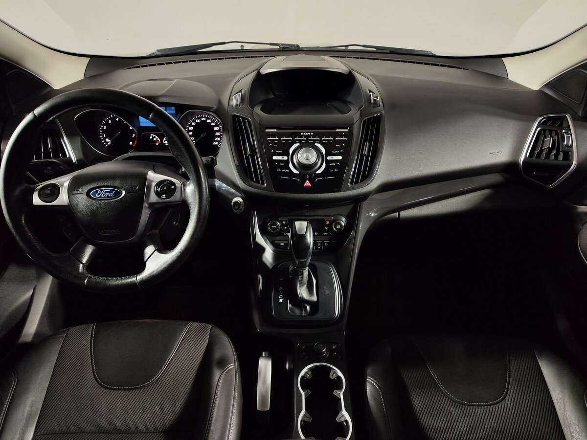 Ford Kuga с пробегом — 2015 год. Фото: #6