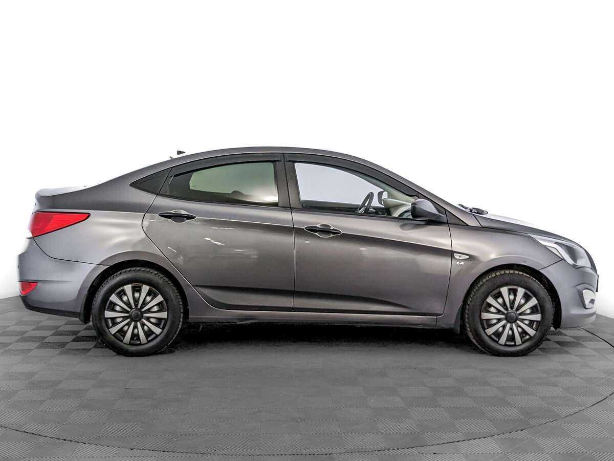 Hyundai Solaris с пробегом — 2015 год. Фото: #3