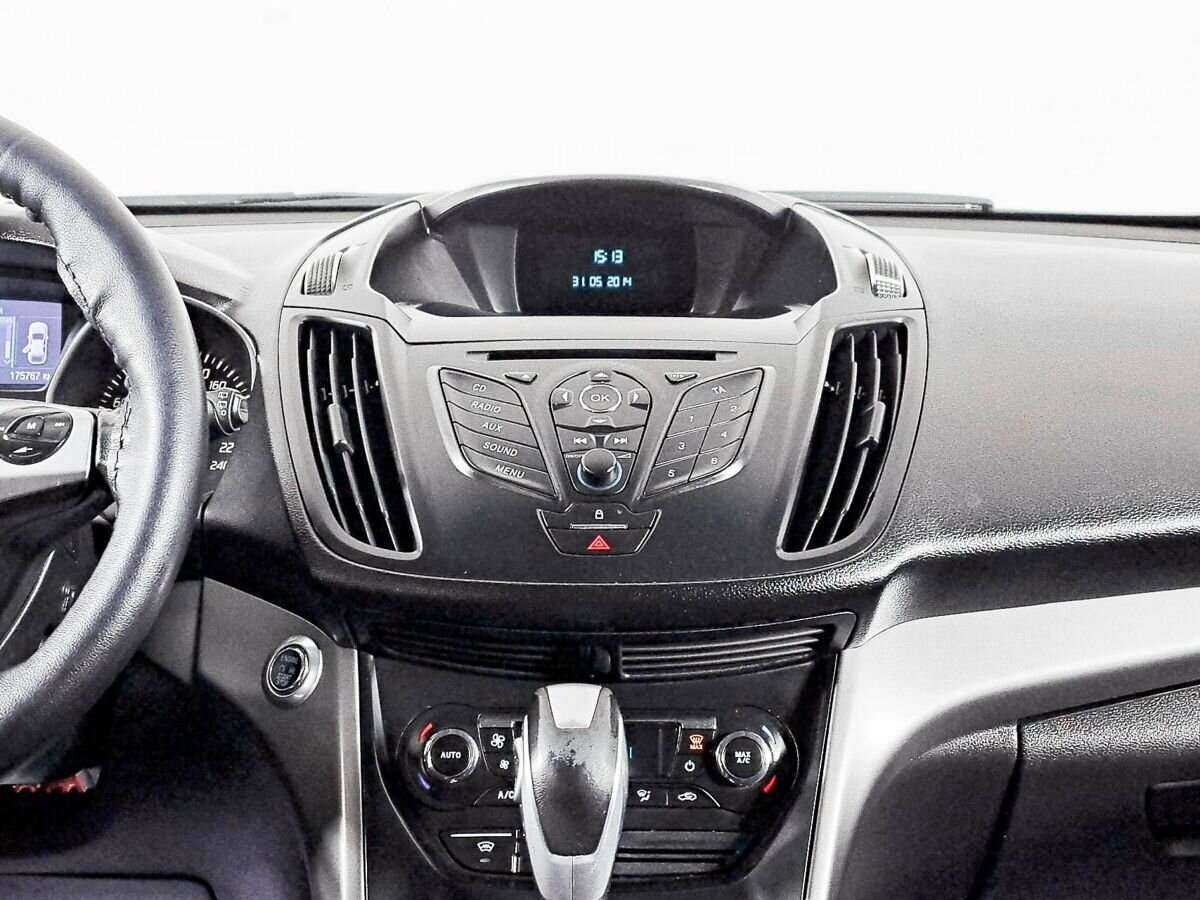 Ford Kuga с пробегом — 2014 год. Фото: #10