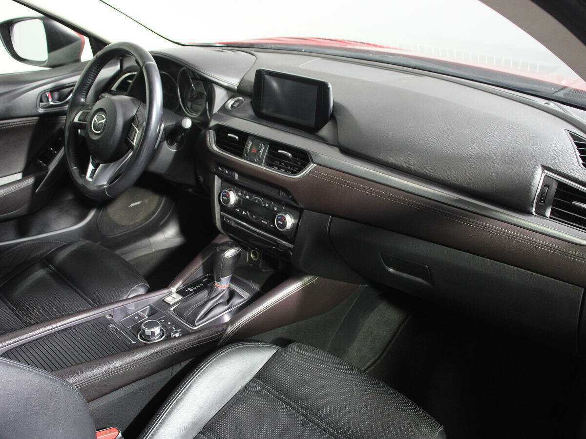 Mazda 6 с пробегом — 2015 год. Фото: #6