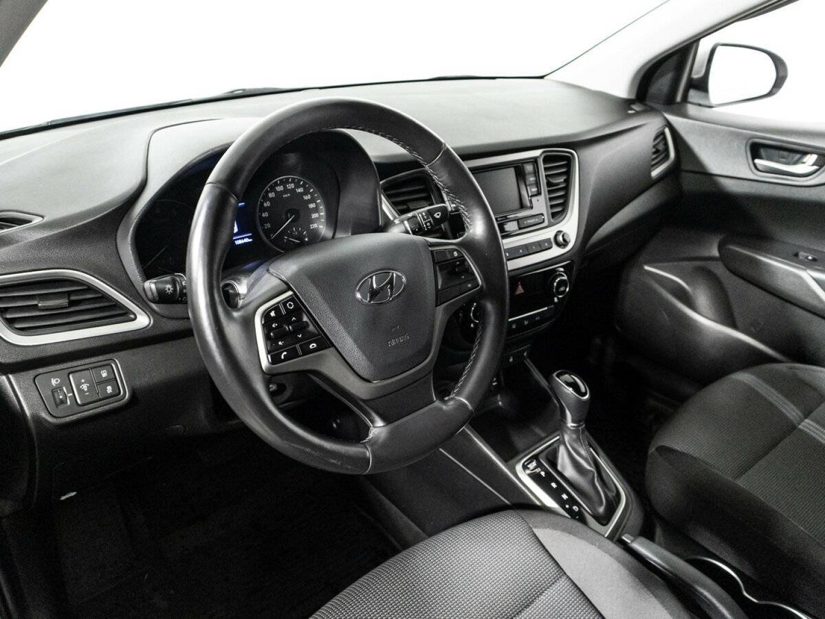 Hyundai Solaris с пробегом — 2017 год. Фото: #10