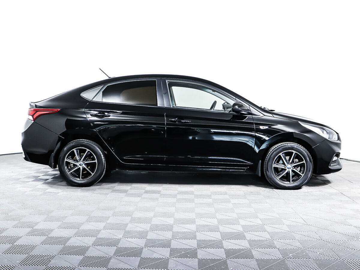 Hyundai Solaris с пробегом — 2017 год. Фото: #3