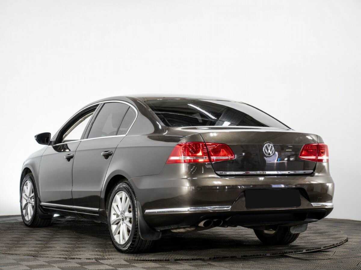 Volkswagen Passat с пробегом — 2012 год. Фото: #5