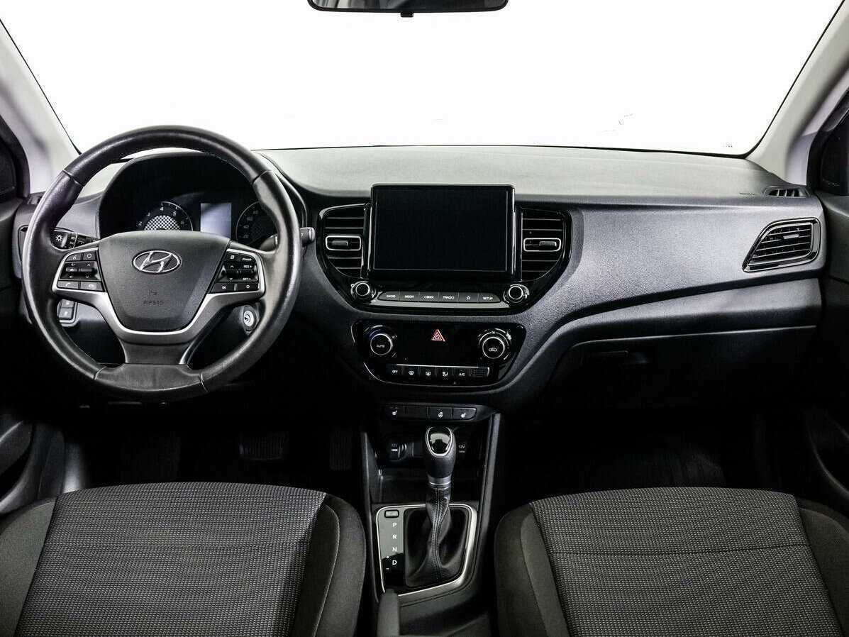 Hyundai Solaris с пробегом — 2020 год. Фото: #9