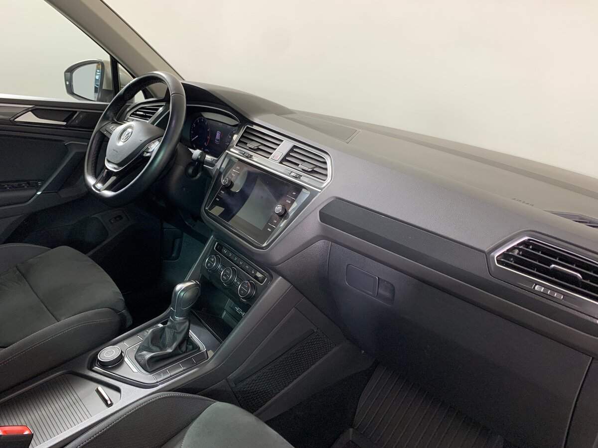Volkswagen Tiguan с пробегом — 2018 год. Фото: #12