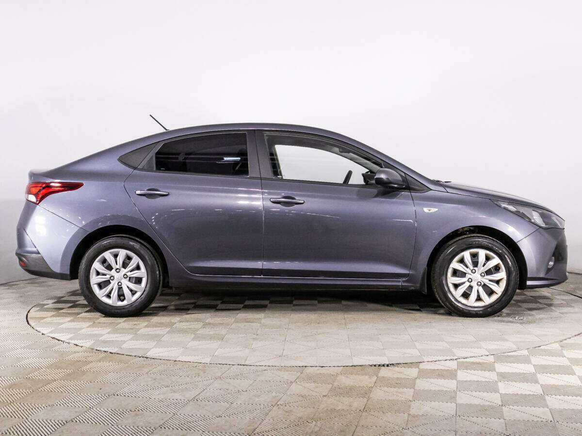 Hyundai Solaris с пробегом — 2021 год. Фото: #3