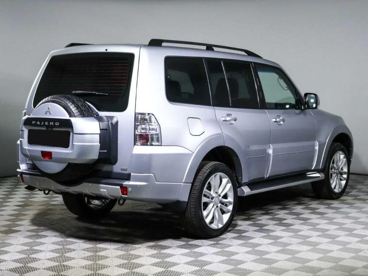Mitsubishi Pajero с пробегом — 2012 год. Фото: #3