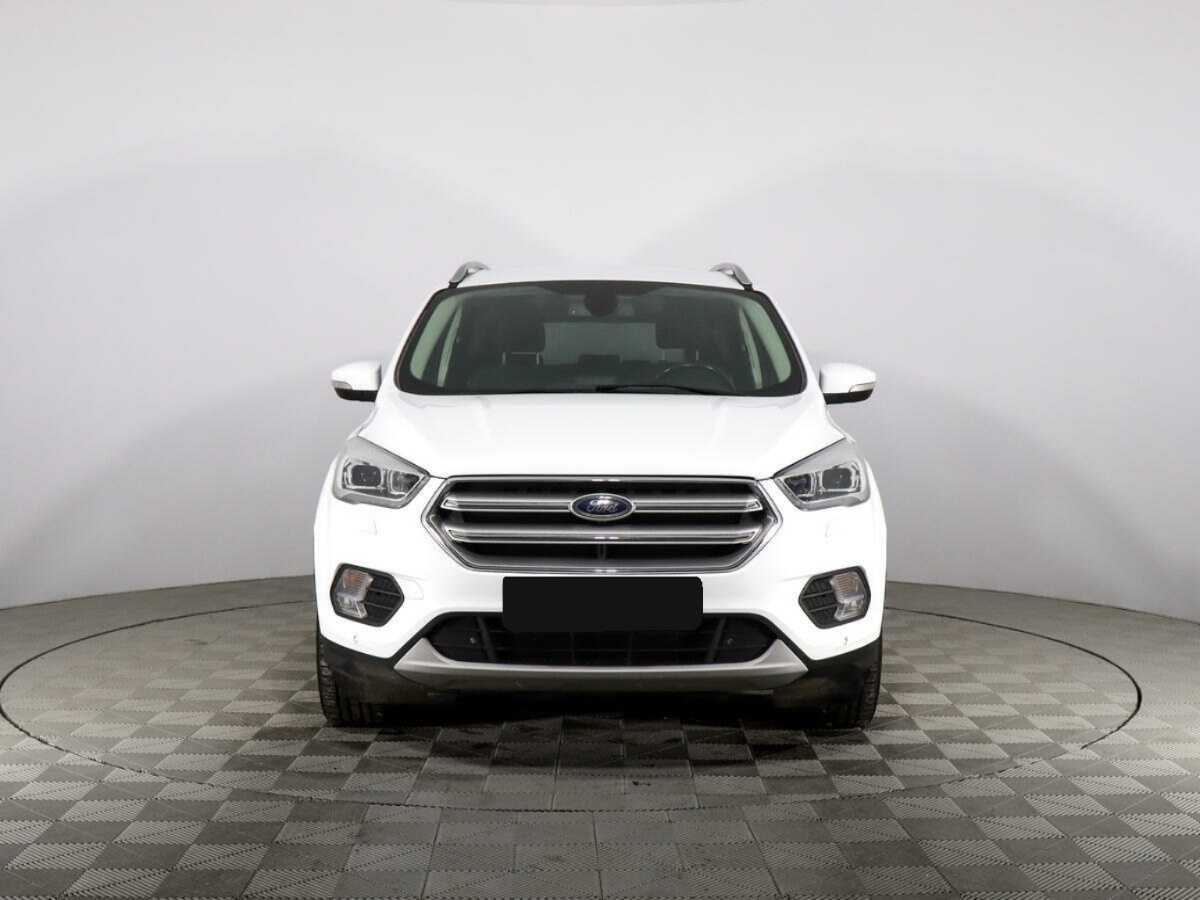Ford Kuga с пробегом — 2017 год. Фото: #1
