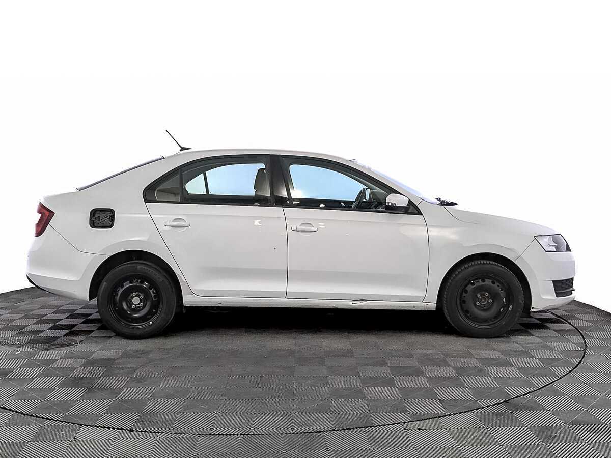 Skoda Rapid с пробегом — 2019 год. Фото: #3