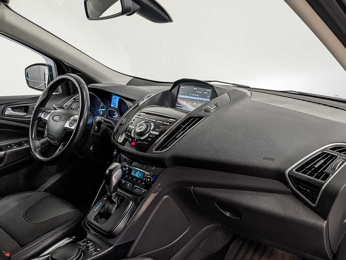 Ford Kuga с пробегом — 2014 год. Фото: #10