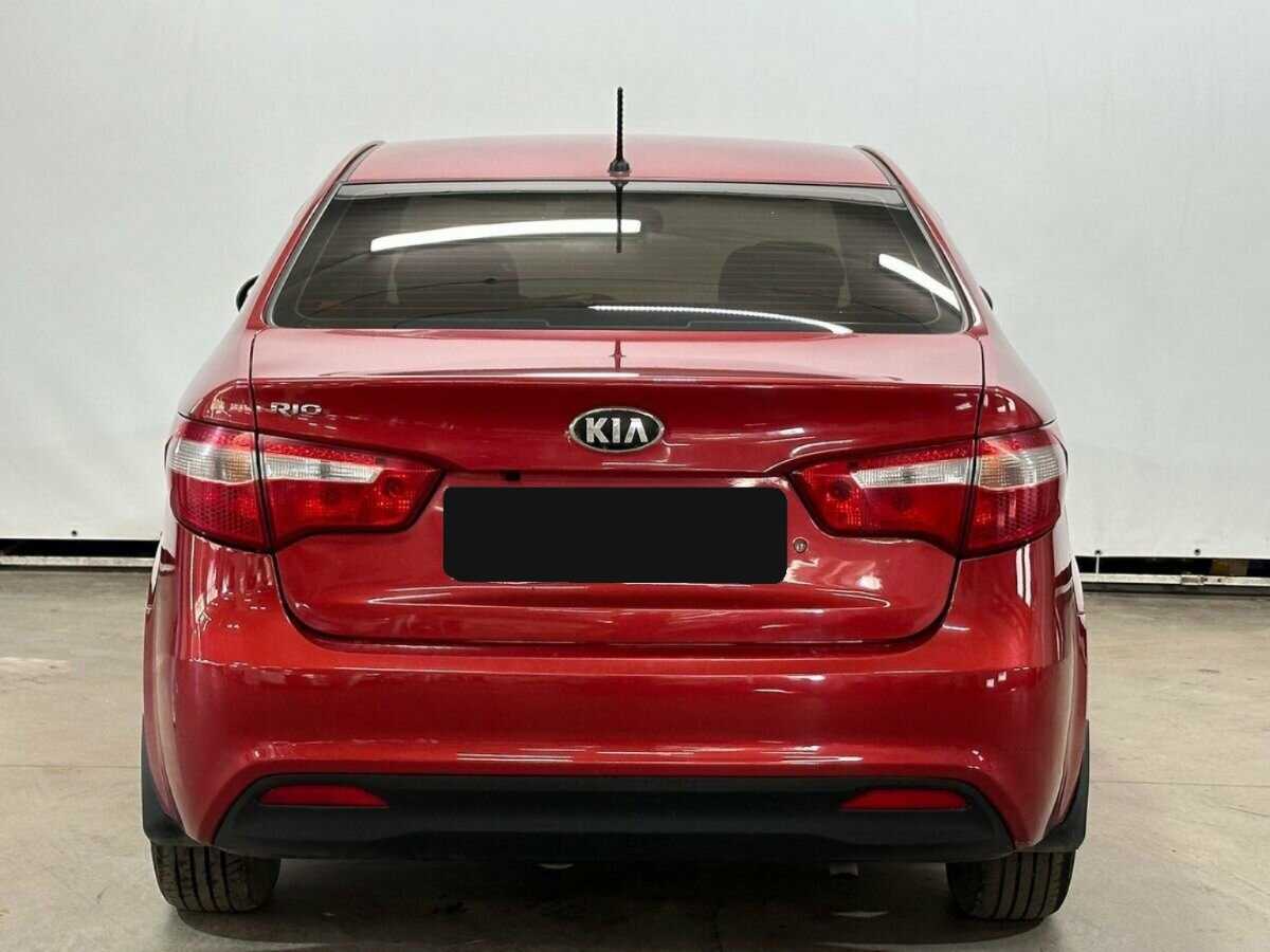 Kia Rio с пробегом — 2013 год. Фото: #5