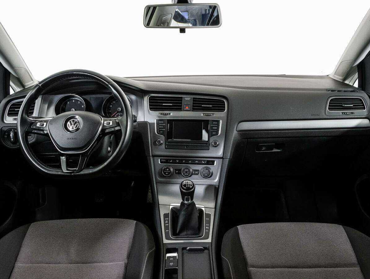 Volkswagen Golf с пробегом — 2014 год. Фото: #7