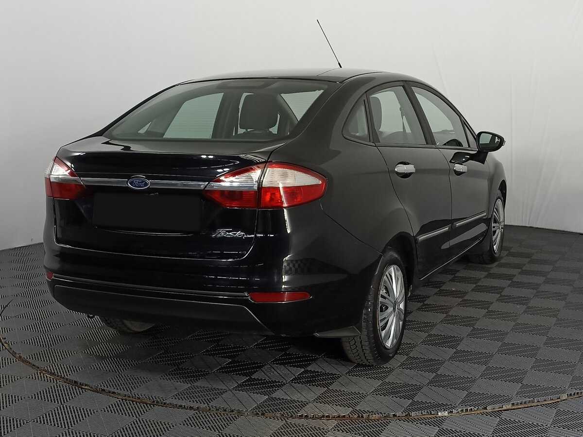 Ford Fiesta с пробегом — 2015 год. Фото: #4
