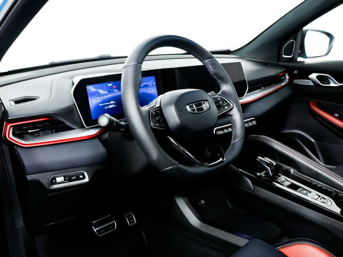 Geely Coolray с пробегом — 2023 год. Фото: #12