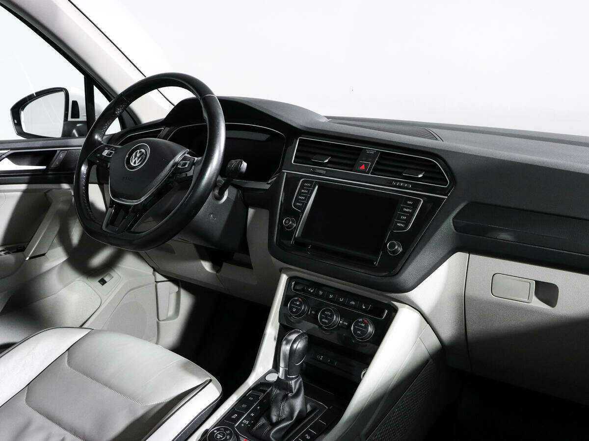 Volkswagen Tiguan с пробегом — 2017 год. Фото: #6