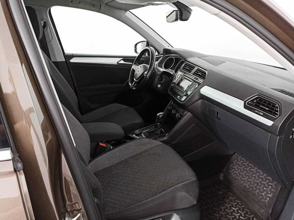 Volkswagen Tiguan с пробегом — 2017 год. Фото: #8