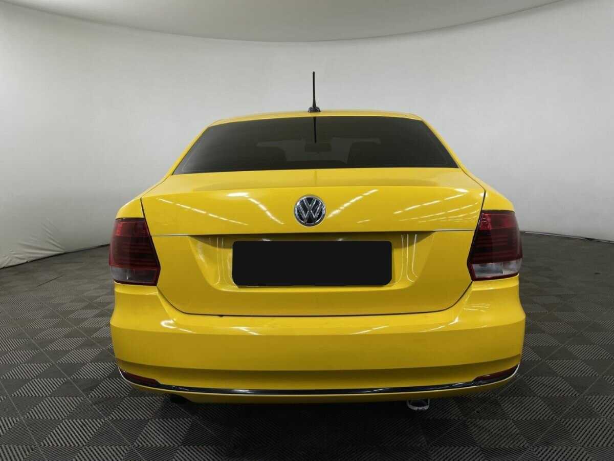 Volkswagen Polo с пробегом — 2017 год. Фото: #2