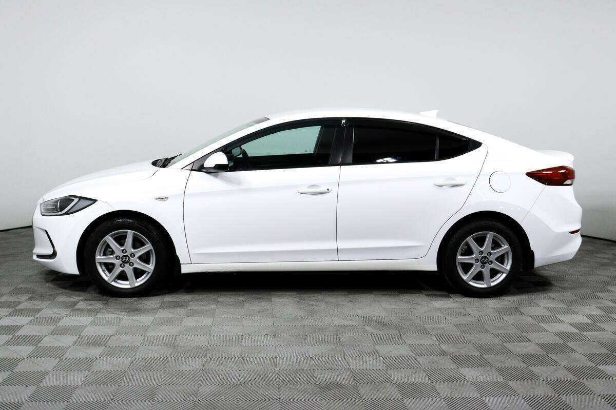 Hyundai Elantra с пробегом — 2018 год. Фото: #7