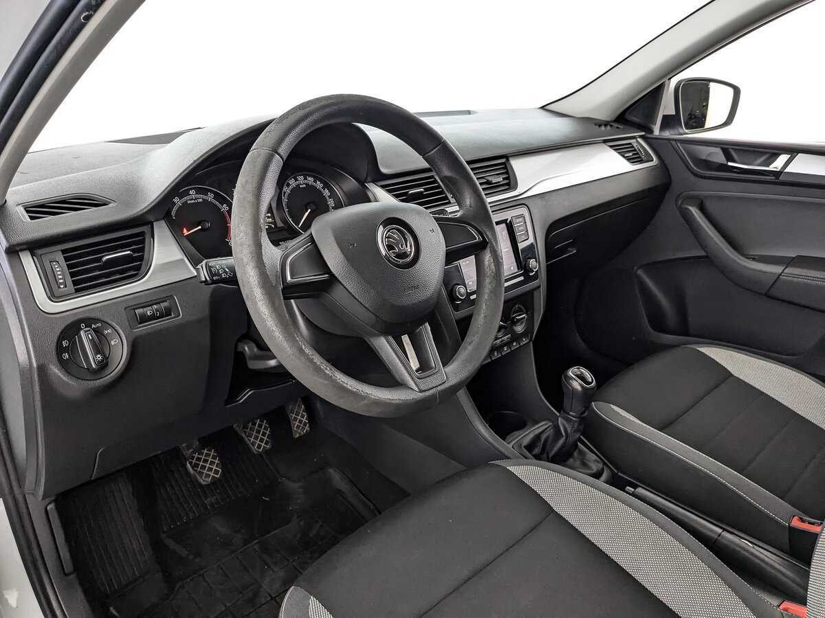 Skoda Rapid с пробегом — 2019 год. Фото: #10