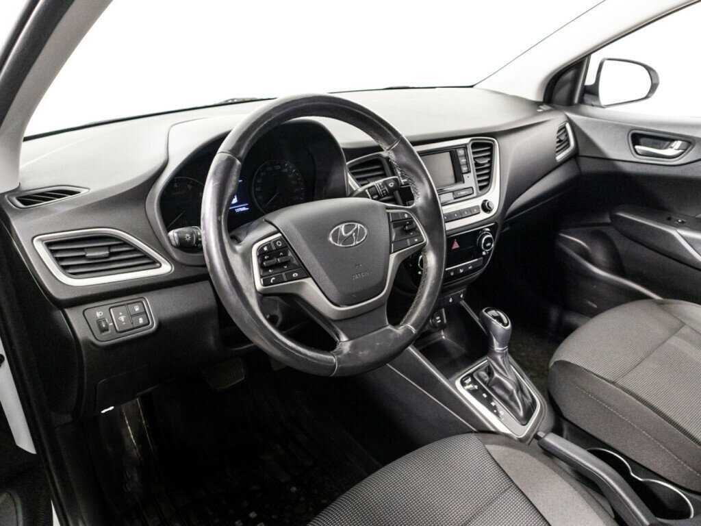 Hyundai Solaris с пробегом — 2017 год. Фото: #10