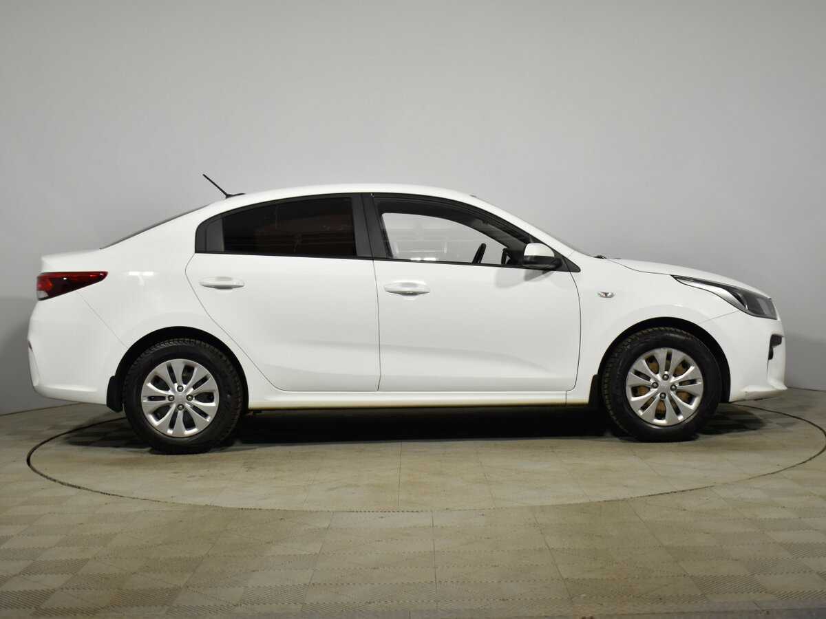 Kia Rio с пробегом — 2017 год. Фото: #3