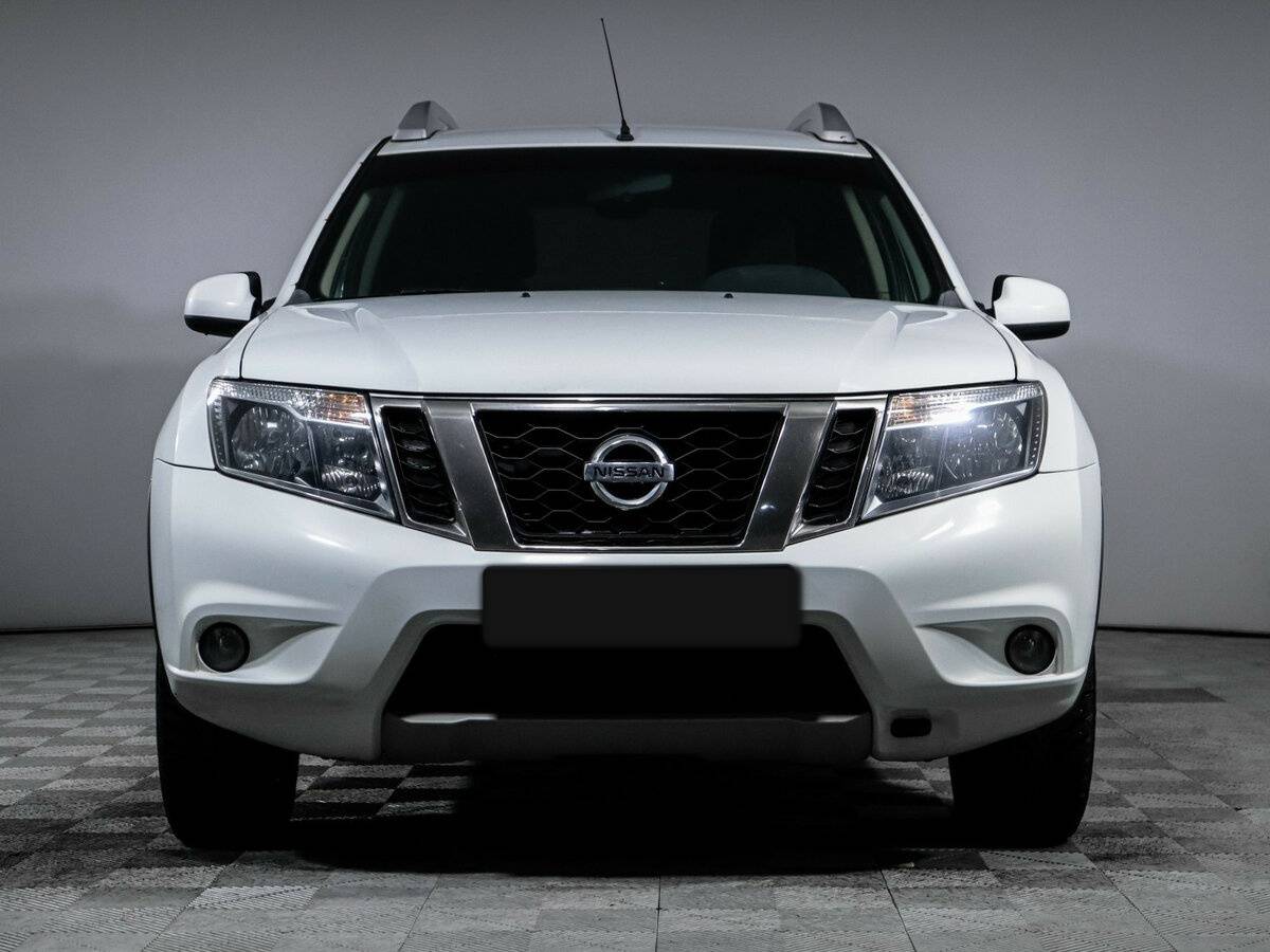 Nissan Terrano с пробегом — 2017 год. Фото: #1