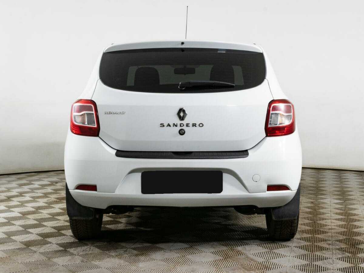 Renault Sandero с пробегом — 2017 год. Фото: #5