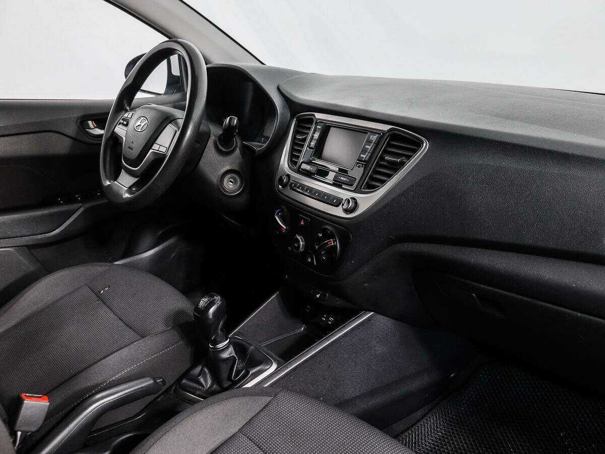 Hyundai Solaris с пробегом — 2019 год. Фото: #10