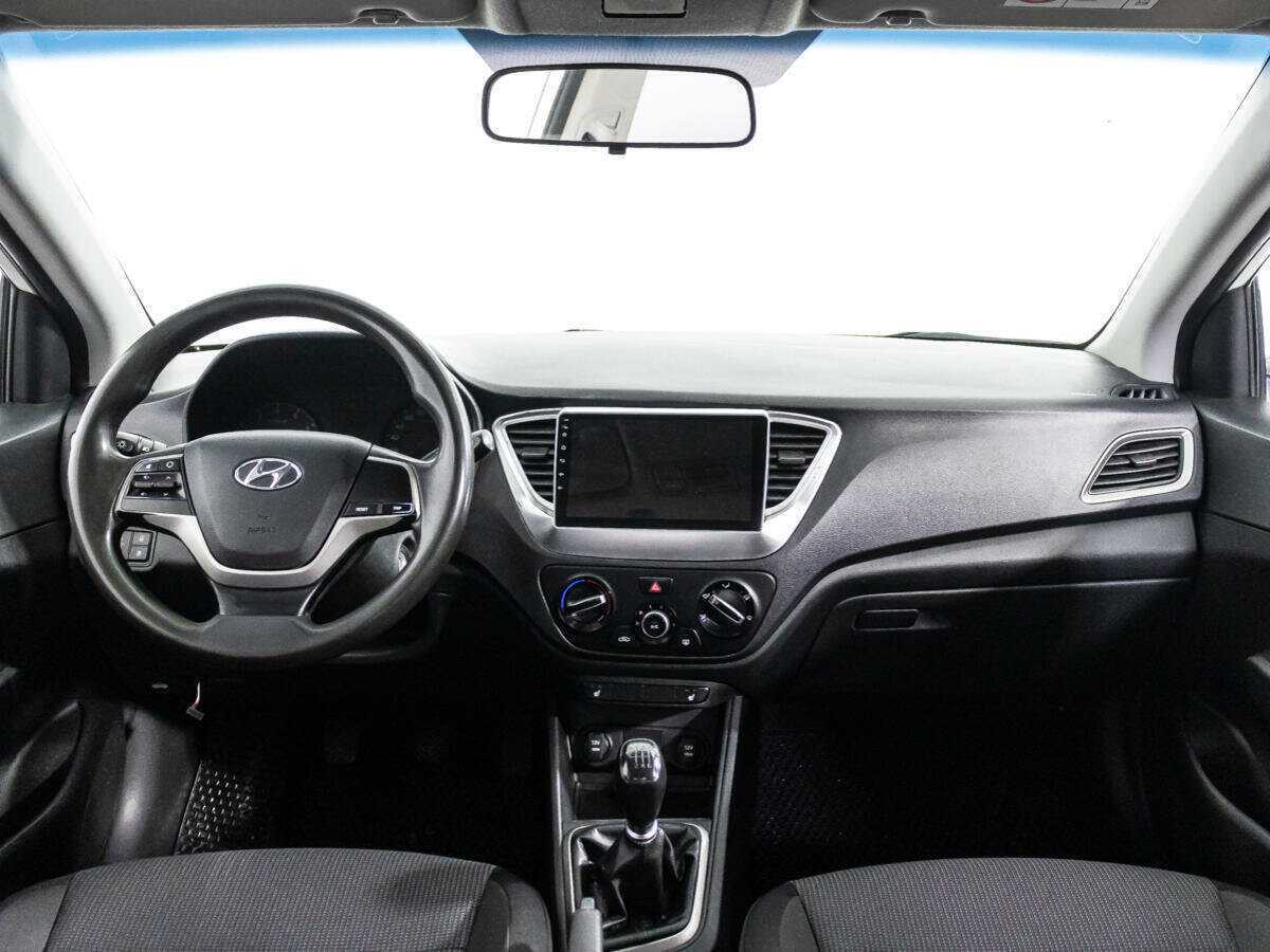 Hyundai Solaris с пробегом — 2017 год. Фото: #12