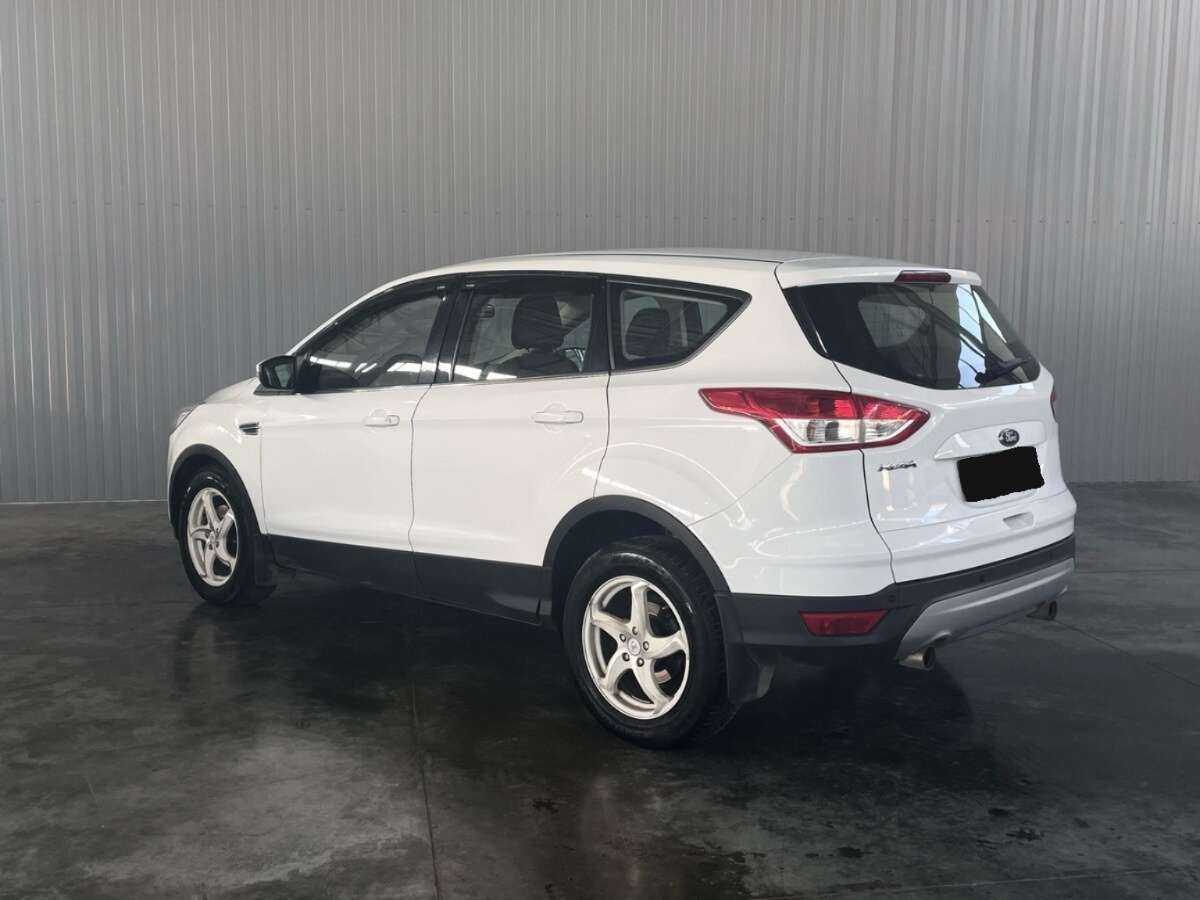 Ford Kuga с пробегом — 2015 год. Фото: #6