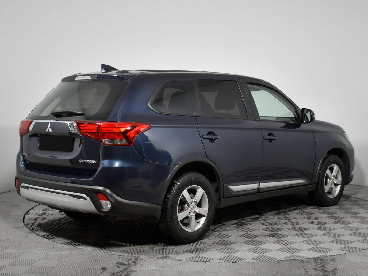 Mitsubishi Outlander с пробегом — 2019 год. Фото: #4