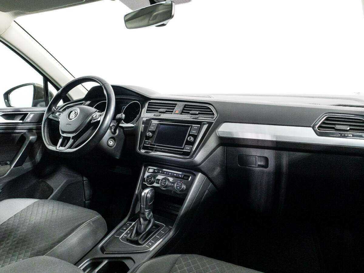 Volkswagen Tiguan с пробегом — 2017 год. Фото: #8