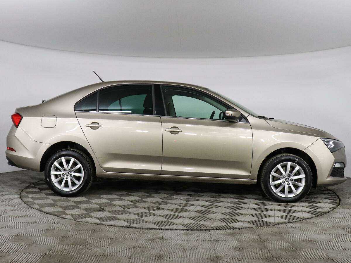 Skoda Rapid с пробегом — 2020 год. Фото: #3