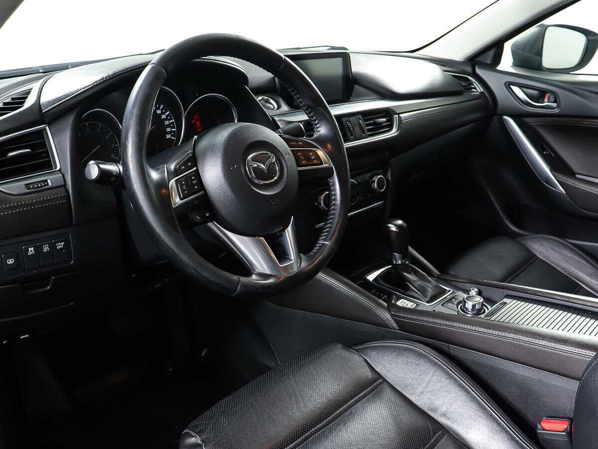Mazda 6 с пробегом — 2015 год. Фото: #11