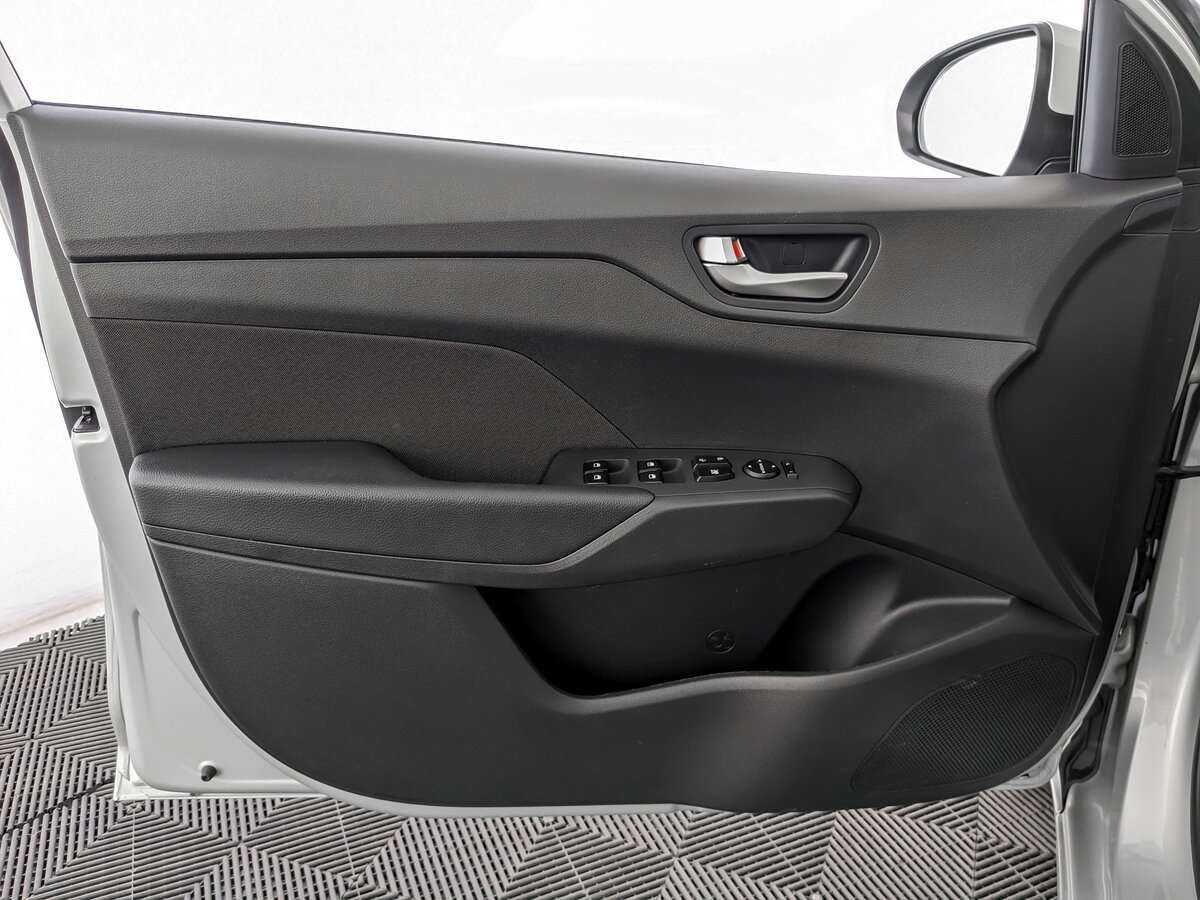 Hyundai Solaris с пробегом — 2019 год. Фото: #14