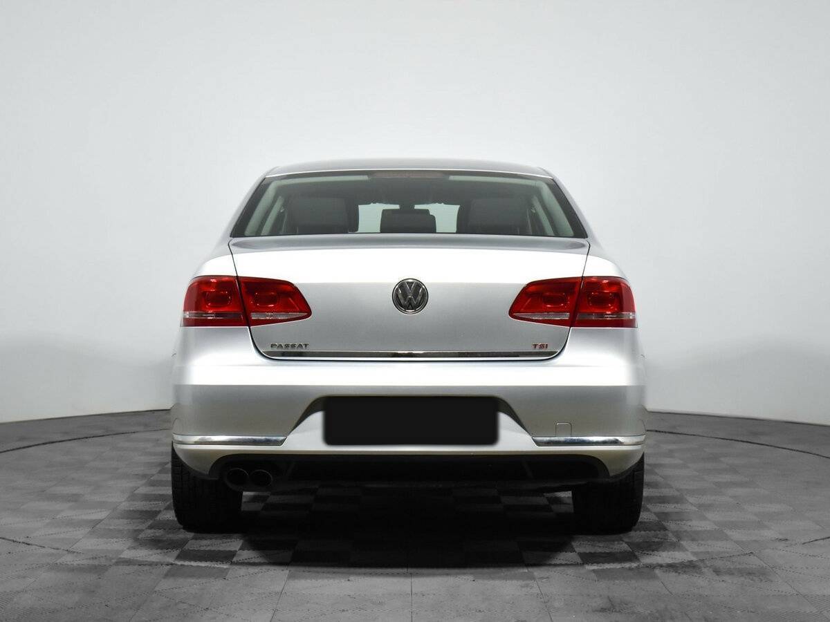 Volkswagen Passat с пробегом — 2012 год. Фото: #5
