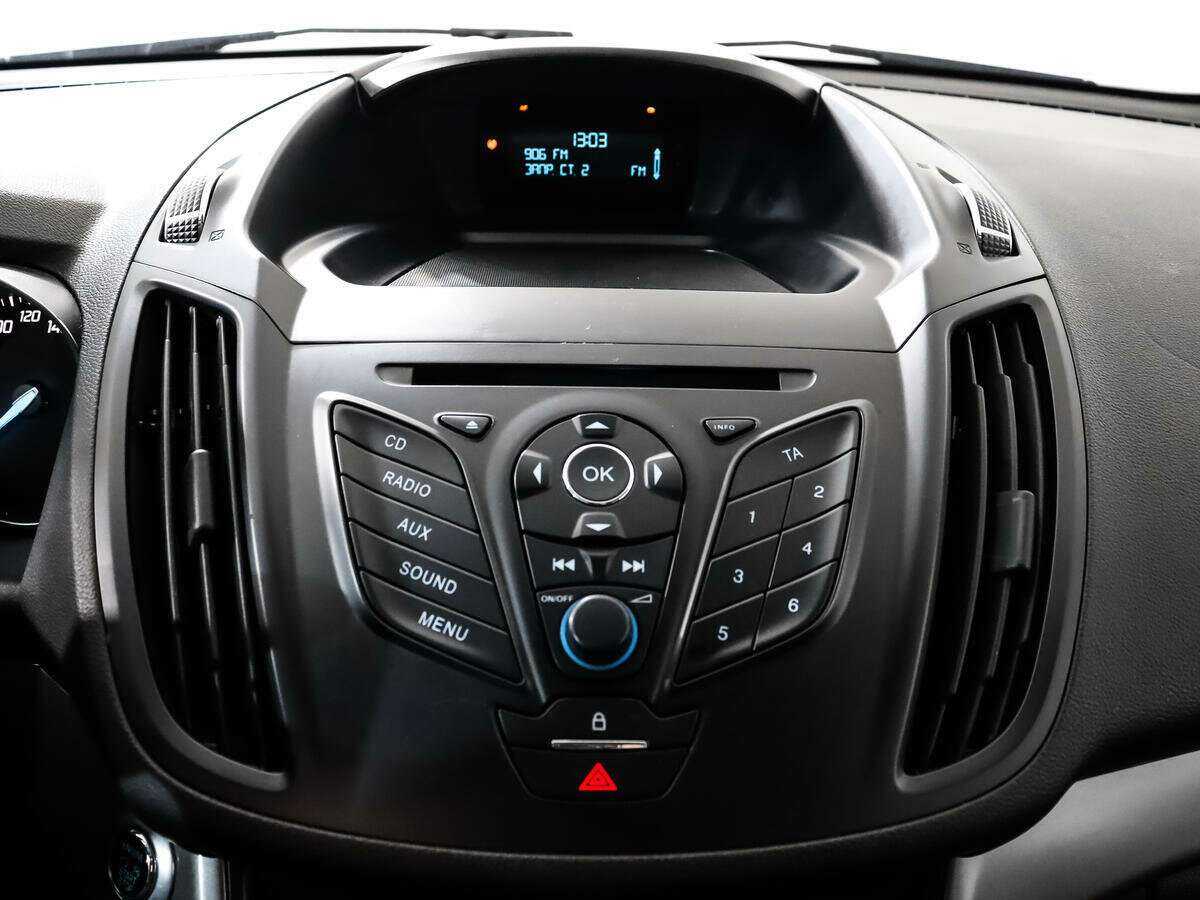 Ford Kuga с пробегом — 2014 год. Фото: #11