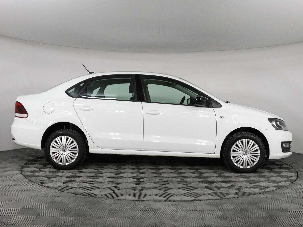 Volkswagen Polo с пробегом — 2020 год. Фото: #3