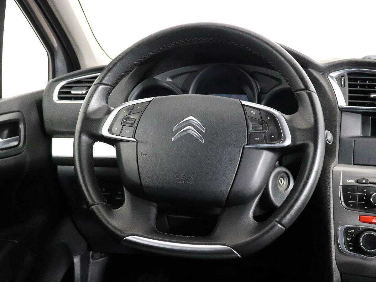 Citroen C4 с пробегом — 2015 год. Фото: #12