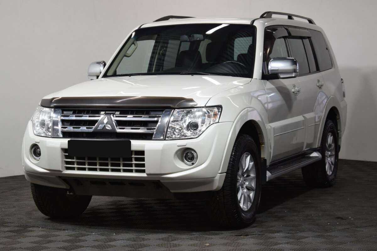 Mitsubishi Pajero с пробегом — 2014 год. Фото: #0