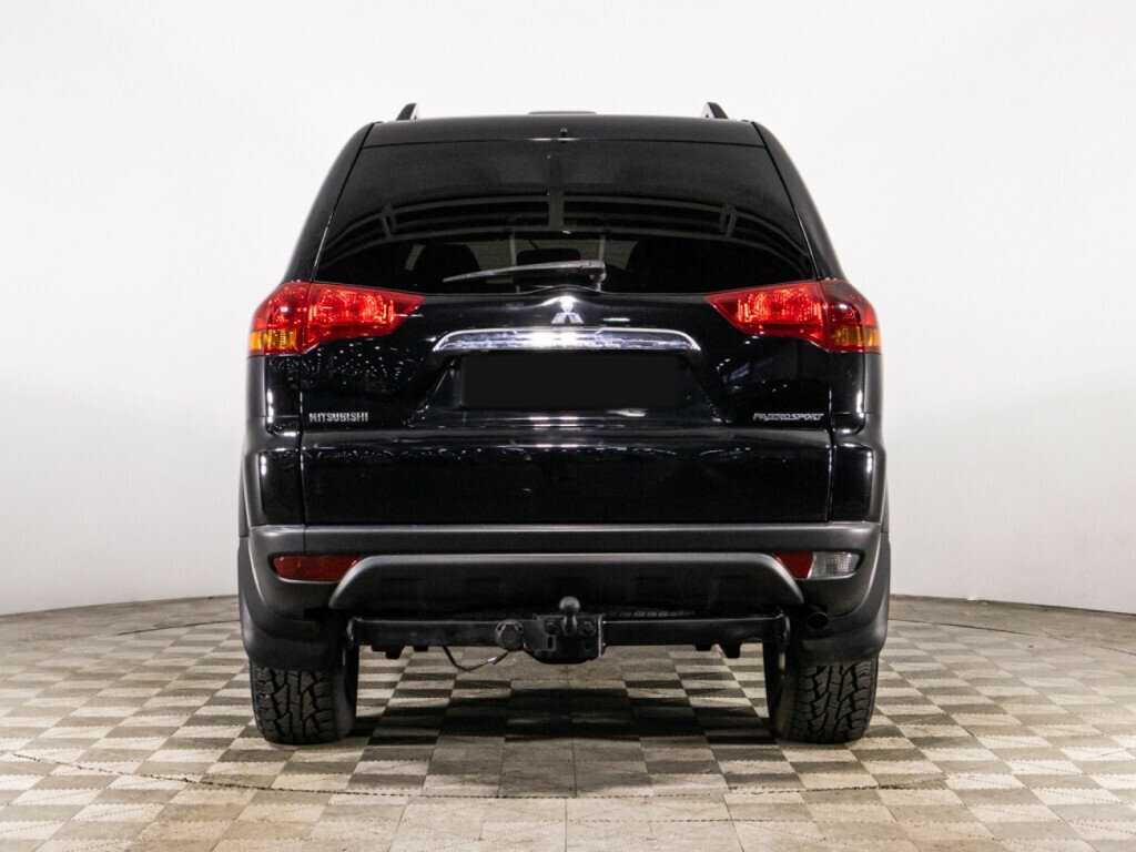 Mitsubishi Pajero Sport с пробегом — 2014 год. Фото: #5