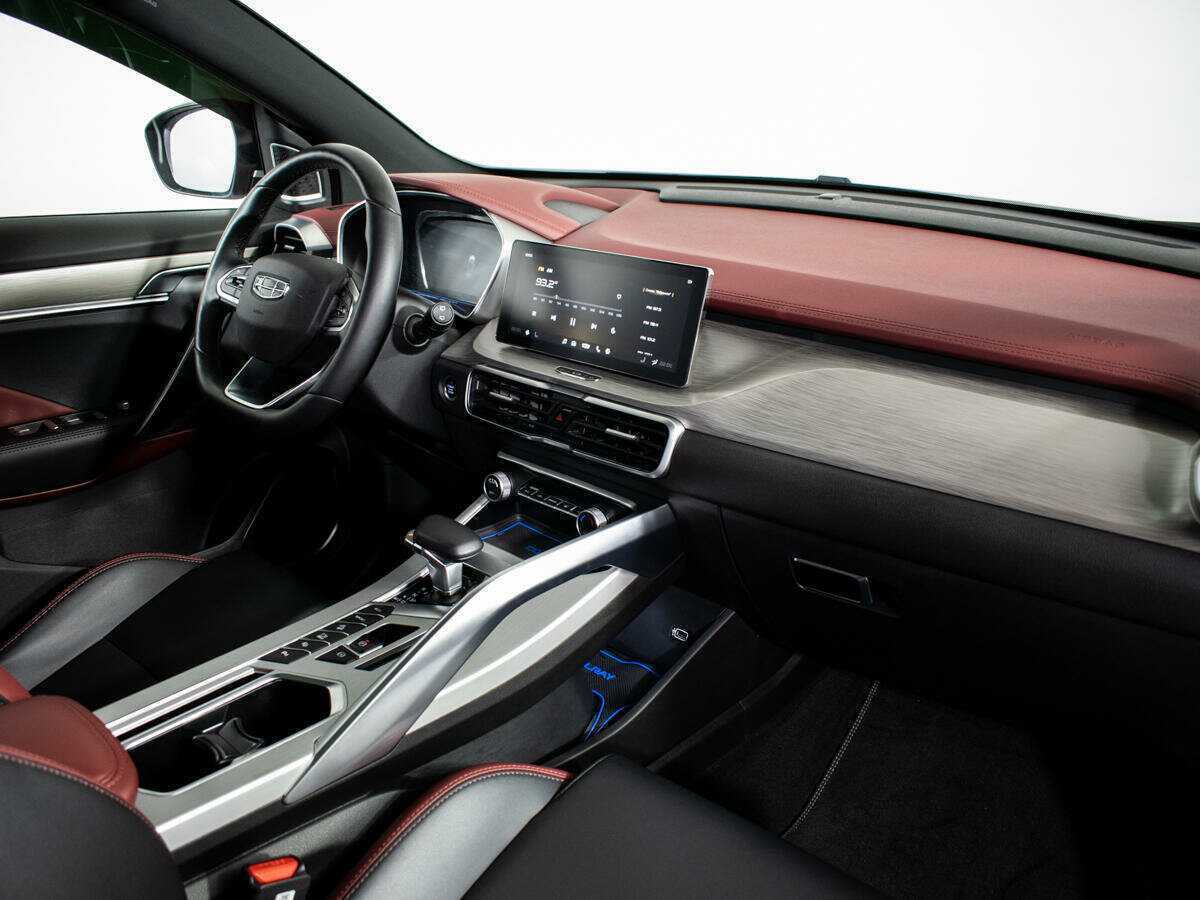 Geely Coolray с пробегом — 2022 год. Фото: #8