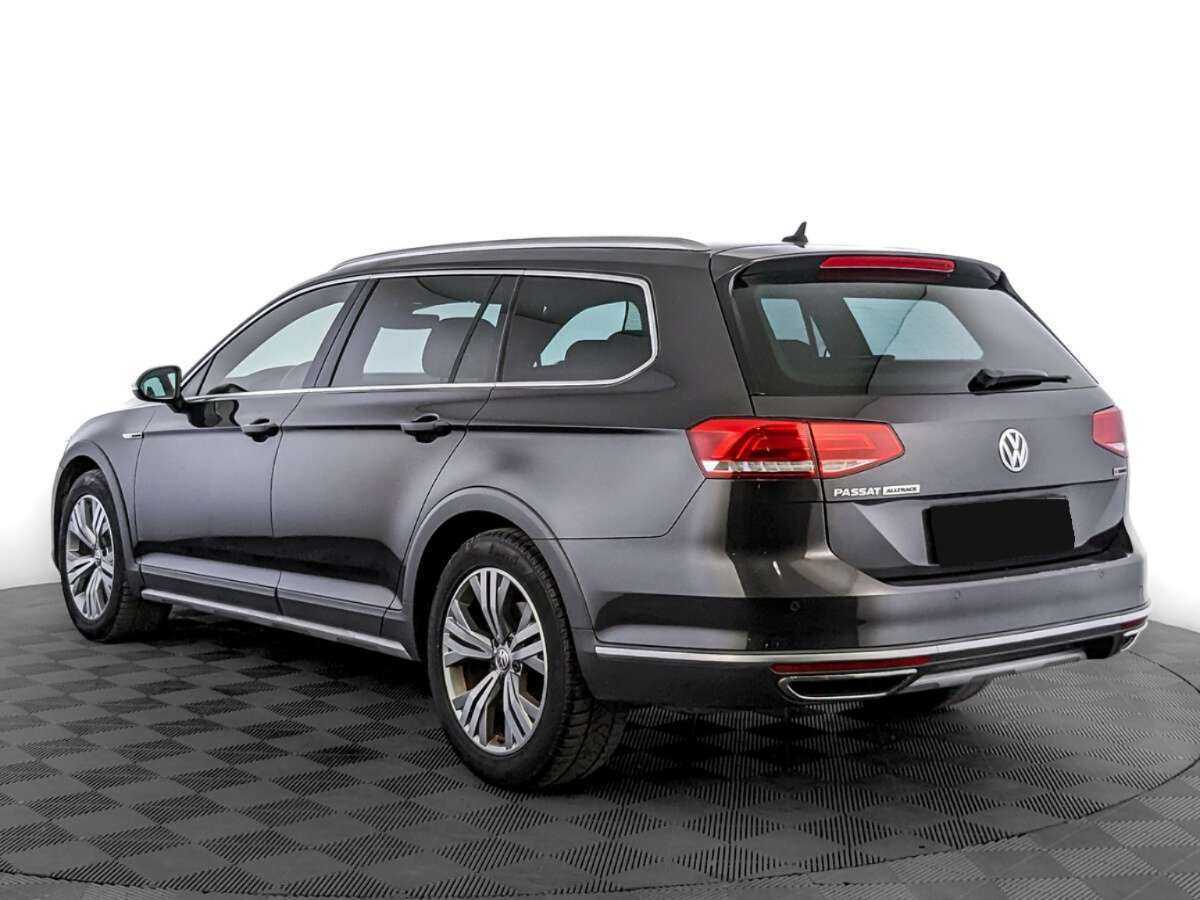 Volkswagen Passat с пробегом — 2018 год. Фото: #6
