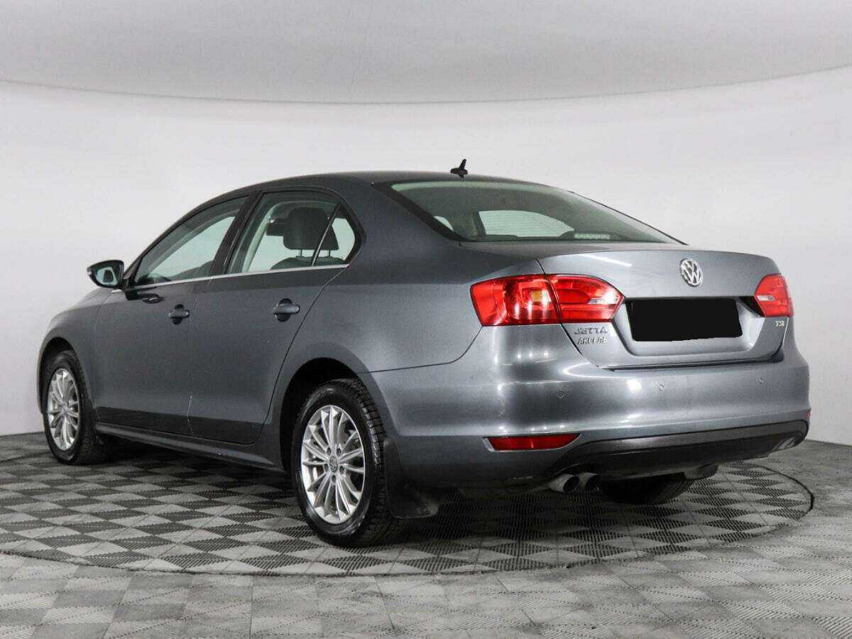 Volkswagen Jetta с пробегом — 2013 год. Фото: #5