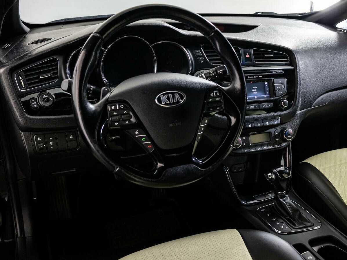 Kia Ceed с пробегом — 2014 год. Фото: #9