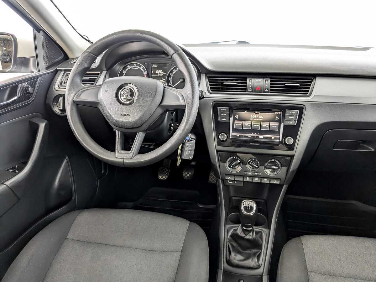 Skoda Rapid с пробегом — 2019 год. Фото: #18
